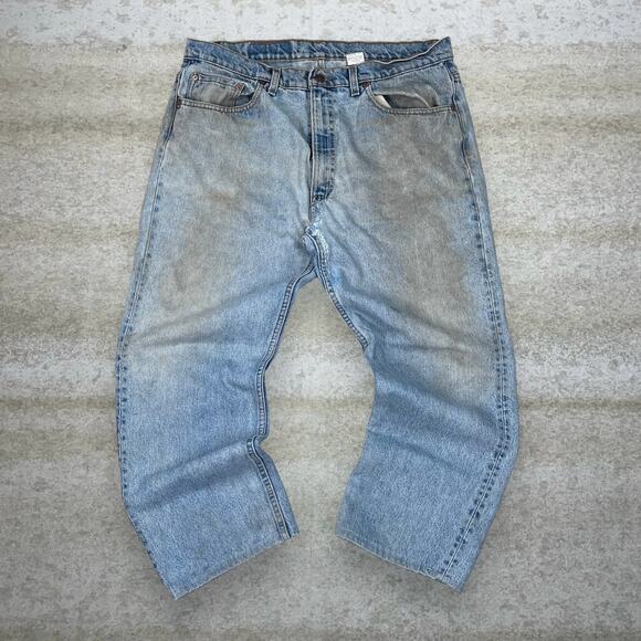 Vintage Levis Jeans 505 Regular Straight Fit Light Wash Denim Made in USA 90s - Picture 2 of 5
